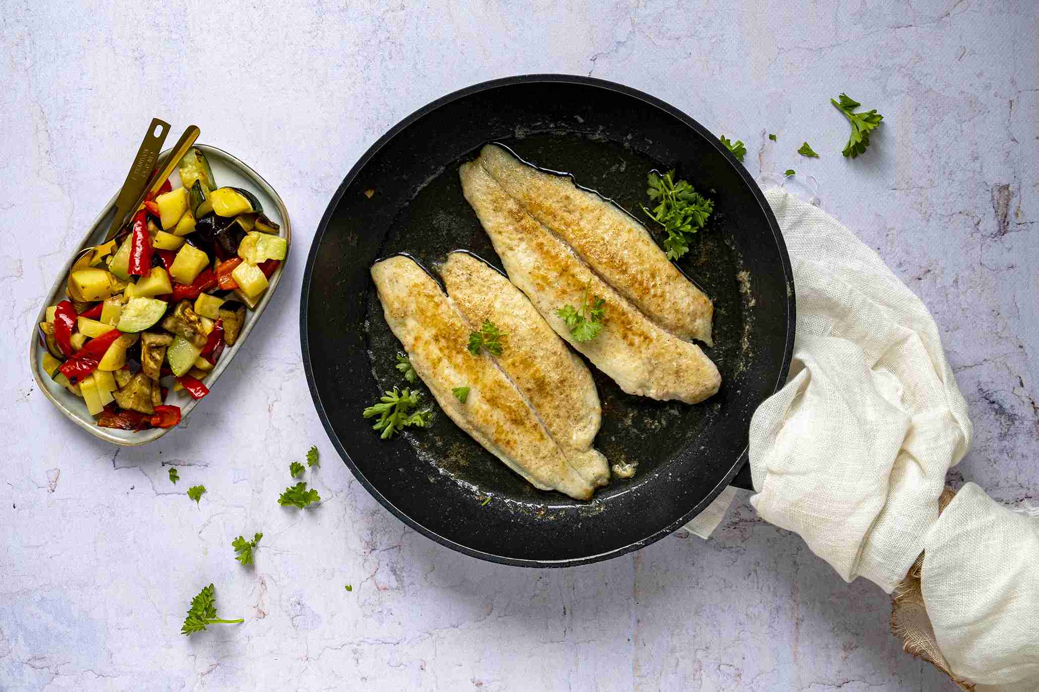 Groenteschotel uit de oven met pangasiusfilet